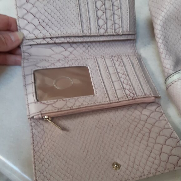 Guess Large Handbag with matching Wallet - Picture 15 of 16